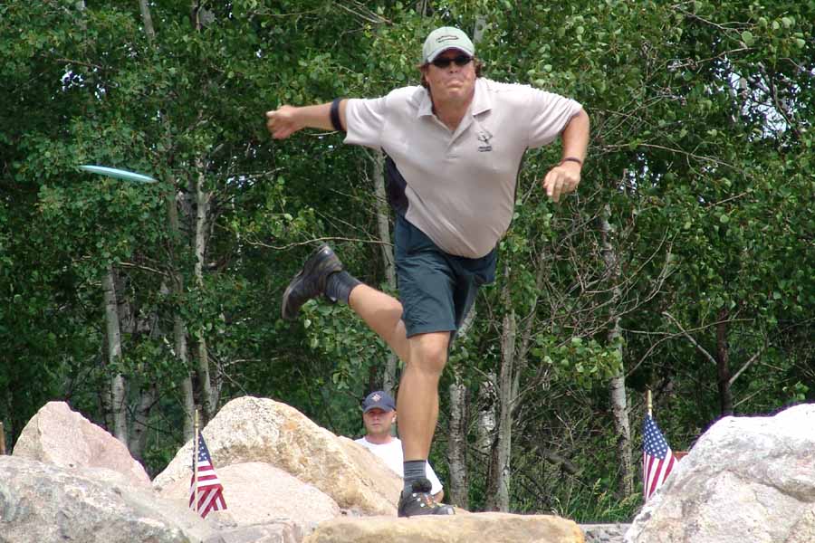../Images/JayReadingPDGA15864.JPG